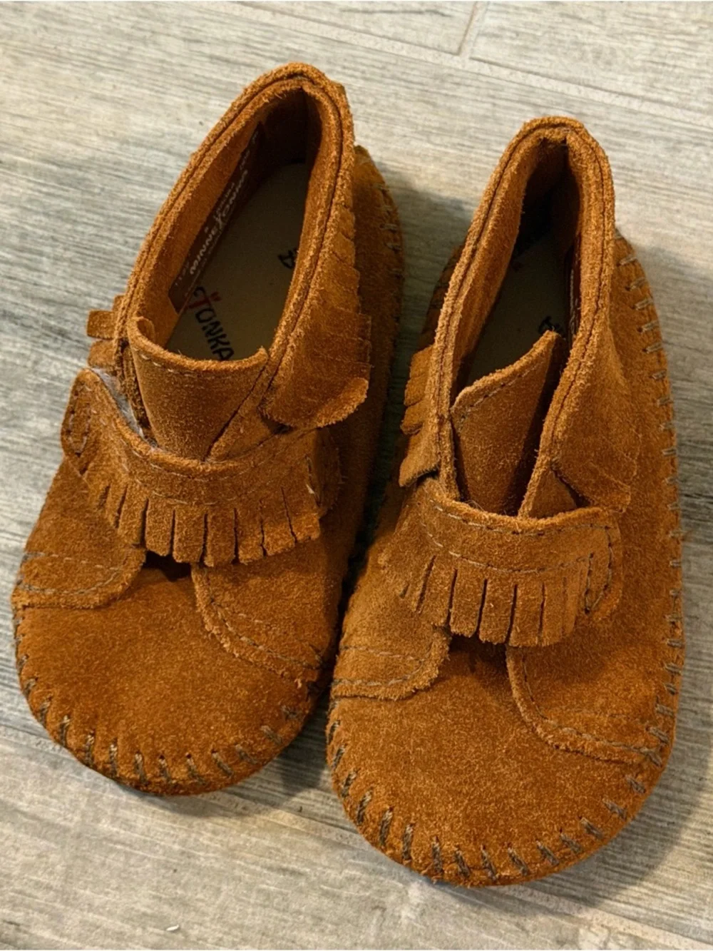 Minnetonka Toddler Size 5 Leather Suede Moccasins with Fringe and Tie Brown